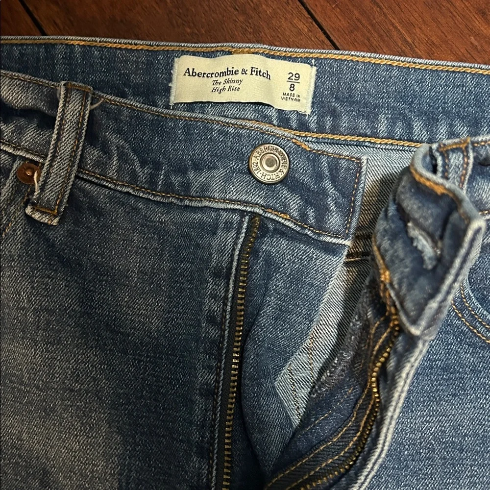 Abercrombie & Fitch: The Skinny High Rise, jeans size 29/8 - Picture 5 of 7